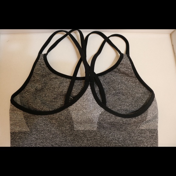 New DKNY sports bra Strappy back size small gray - Picture 7 of 8
